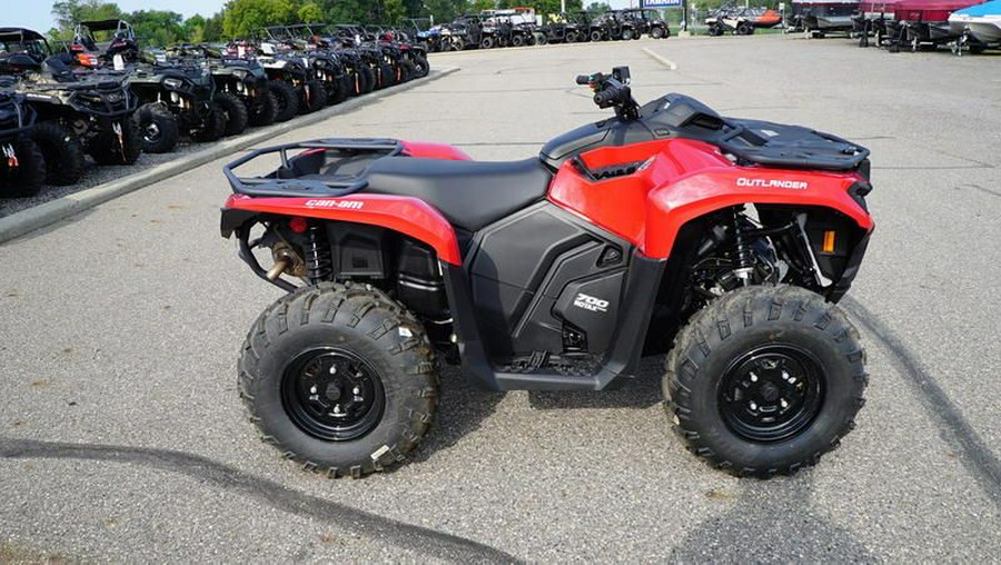 2023 Can-Am™ OutlanderT DPS 700