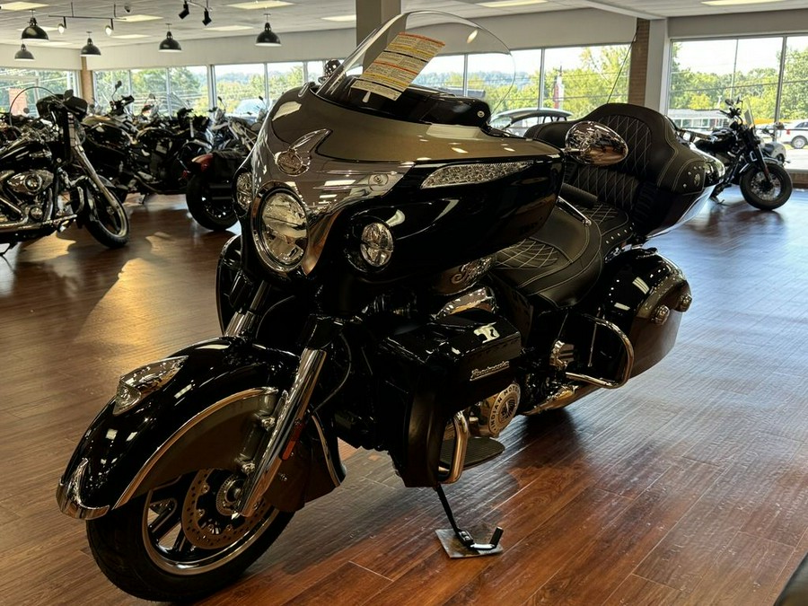 2024 Indian Motorcycle® Roadmaster® Black Metallic/Titanium Metallic