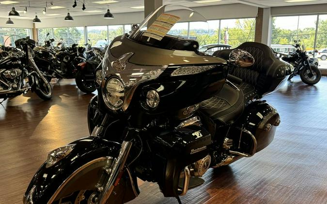 2024 Indian Motorcycle® Roadmaster® Black Metallic/Titanium Metallic