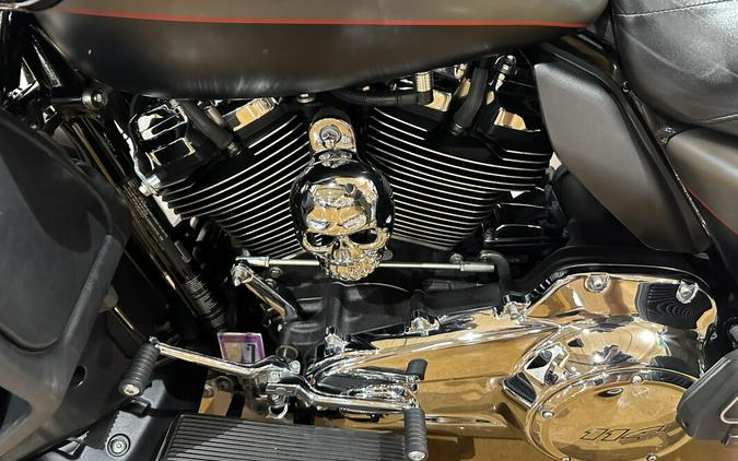 2019 Harley-Davidson Ultra Limited FLHTK Industrial Gray Denim/Black Denim