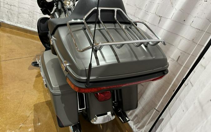 2019 Harley-Davidson Ultra Limited FLHTK Industrial Gray Denim/Black Denim