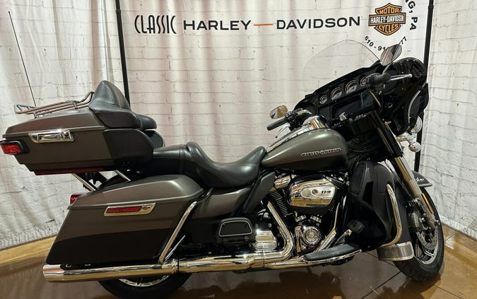2019 Harley-Davidson Ultra Limited FLHTK Industrial Gray Denim/Black Denim