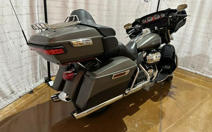 2019 Harley-Davidson Ultra Limited FLHTK Industrial Gray Denim/Black Denim