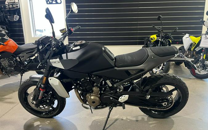 2025 Husqvarna Svartpilen 801