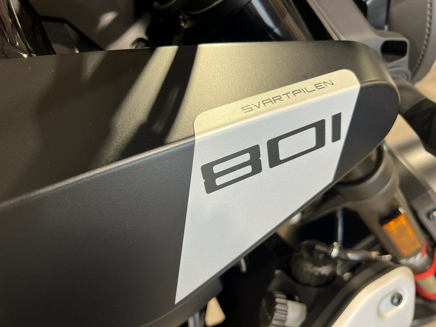 2025 Husqvarna Svartpilen 801