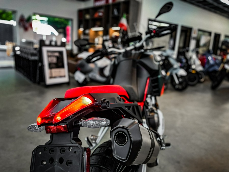2027 APRILIA TUAREG 660