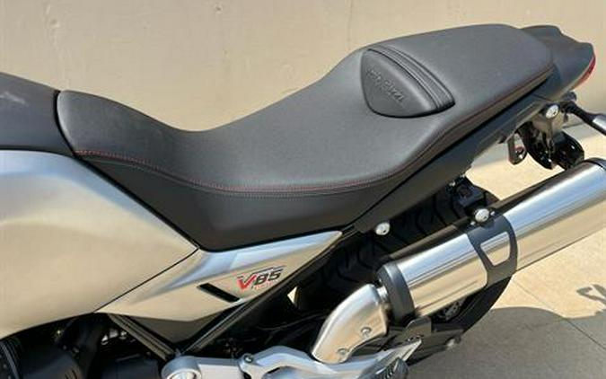 2025 Moto Guzzi V85 STRADA E5+