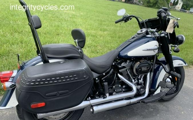 2019 Harley-Davidson® FLHCS - Heritage Classic 114