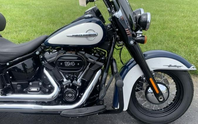 2019 Harley-Davidson® FLHCS - Heritage Classic 114