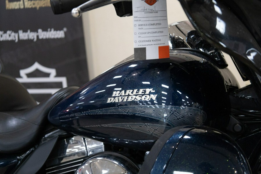 2016 Harley-Davidson® Ultra Limited Custom Colour Cosmic Blue Pearl FLHTK