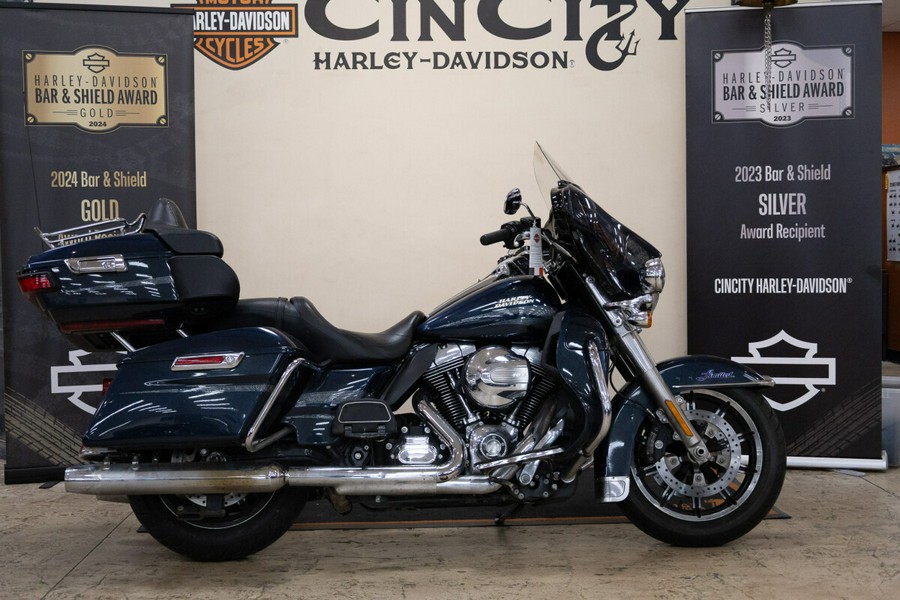 2016 Harley-Davidson® Ultra Limited Custom Colour Cosmic Blue Pearl FLHTK