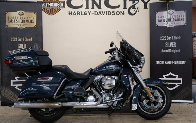 2016 Harley-Davidson® Ultra Limited Custom Colour Cosmic Blue Pearl FLHTK