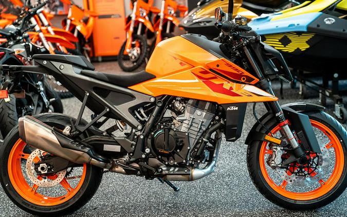 2024 KTM 990 Duke