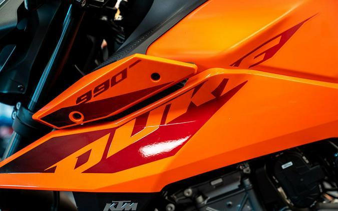 2024 KTM 990 Duke