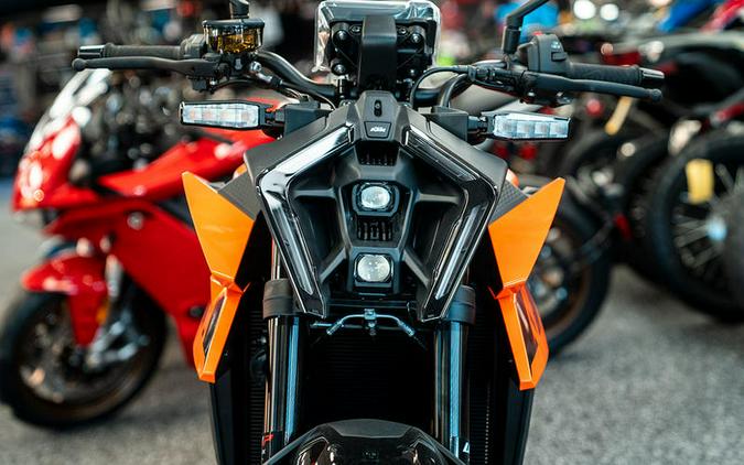 2024 KTM 990 Duke