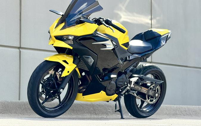2026 Kawasaki Ninja® 500 SE ABS