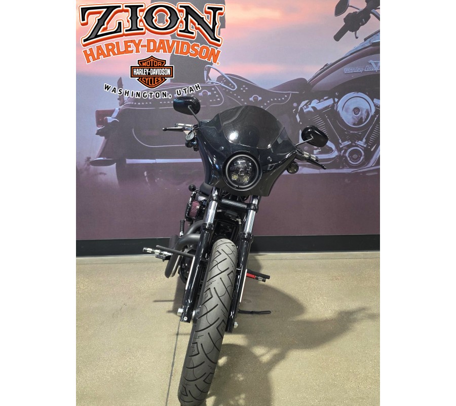 2017 Harley-Davidson® Iron 883™ Charcoal Denim