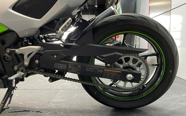 2024 Kawasaki Ninja® 7 Hybrid ABS - DEMO