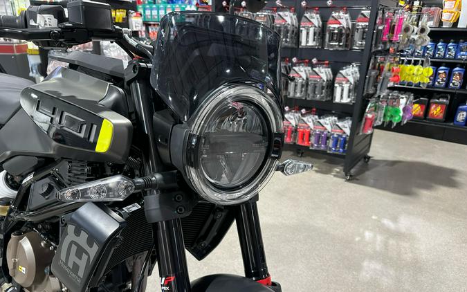 2024 Husqvarna Svartpilen 401