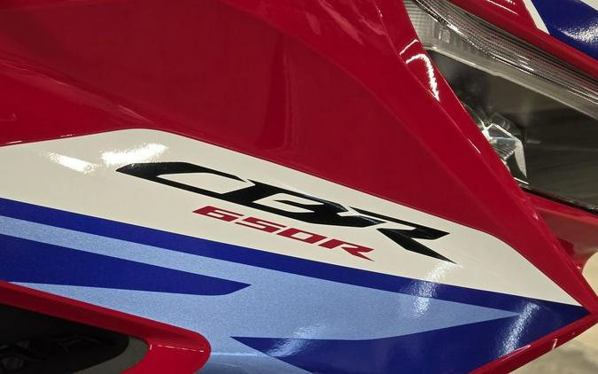 2026 Honda CBR650R E-Clutch