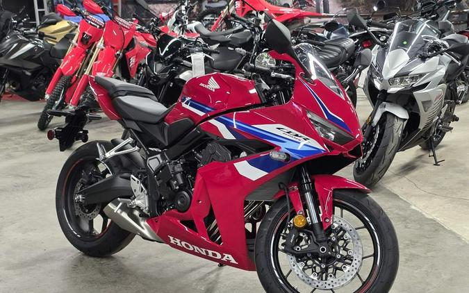 2026 Honda CBR650R E-Clutch