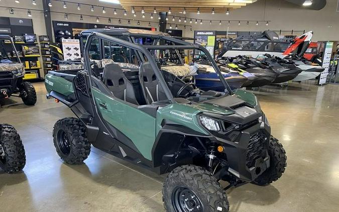 2023 Can-Am® Commander DPS 700