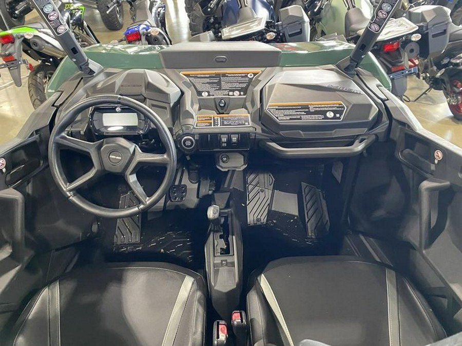 2023 Can-Am® Commander DPS 700