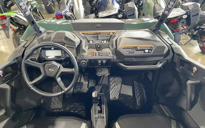 2023 Can-Am® Commander DPS 700