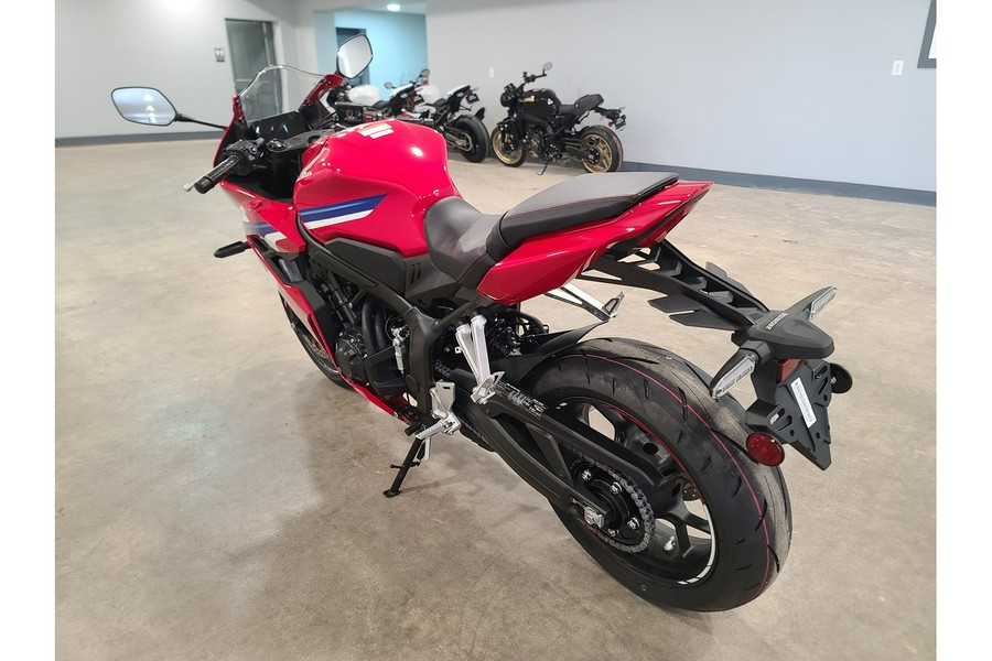 2026 CBR650R E-Clutch - Honda