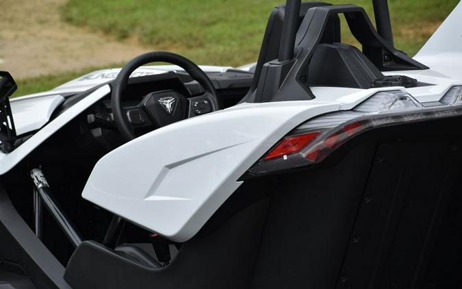 2023 Polaris Slingshot® Slingshot® S Manual