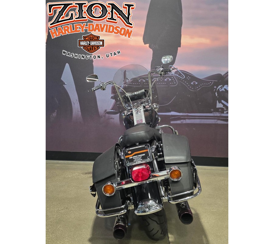 2006 Harley-Davidson® Road King® Classic Vivid Black