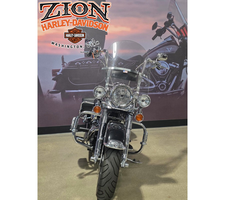 2006 Harley-Davidson® Road King® Classic Vivid Black