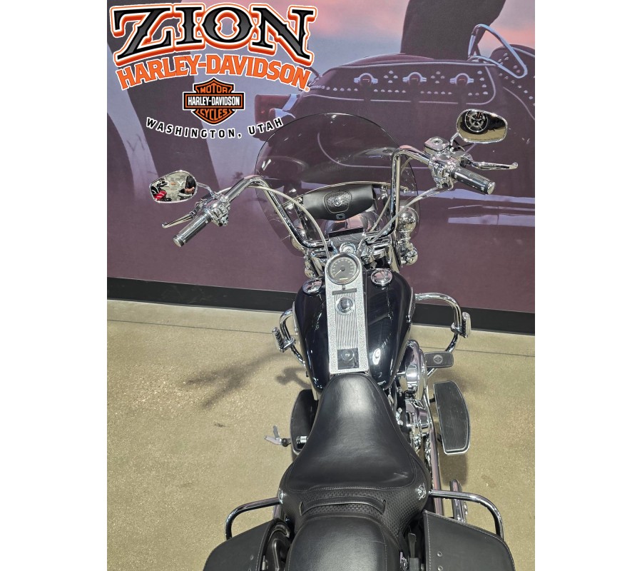 2006 Harley-Davidson® Road King® Classic Vivid Black