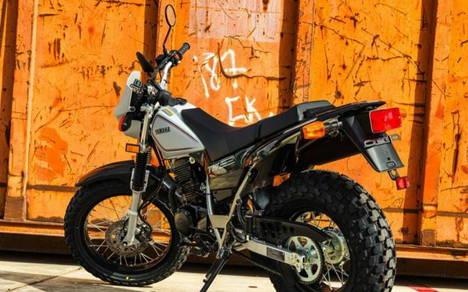 2027 Yamaha TW 200