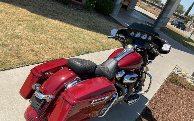 FLHX 2020 Street Glide®