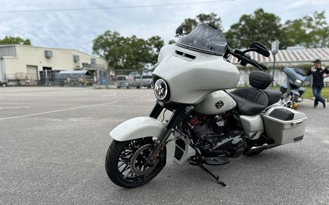 2020 Harley-Davidson® FLHXSE - CVO™ Street Glide®