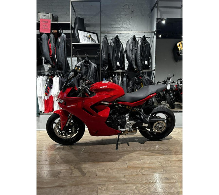 2022 Ducati Supersport 950 Red