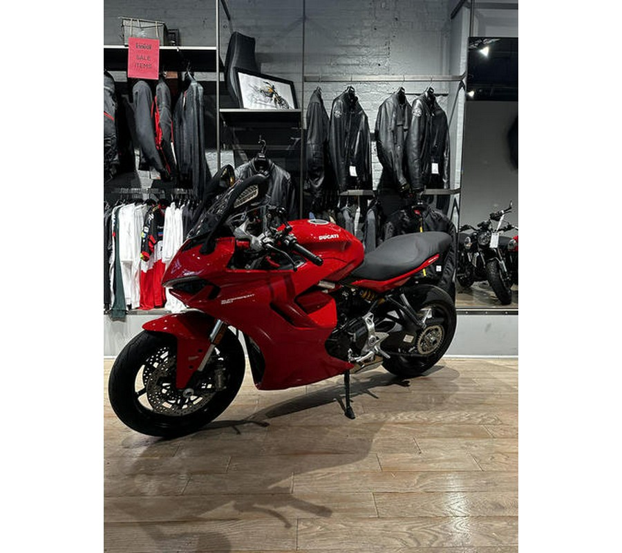 2022 Ducati Supersport 950 Red