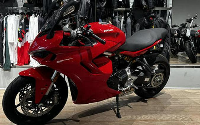 2022 Ducati Supersport 950 Red