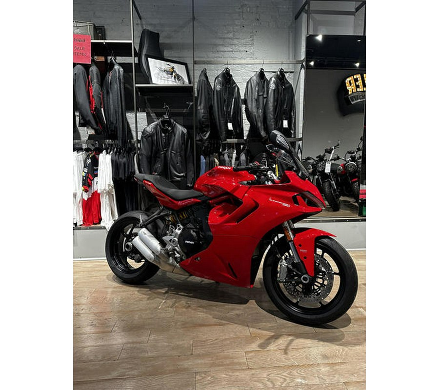 2022 Ducati Supersport 950 Red