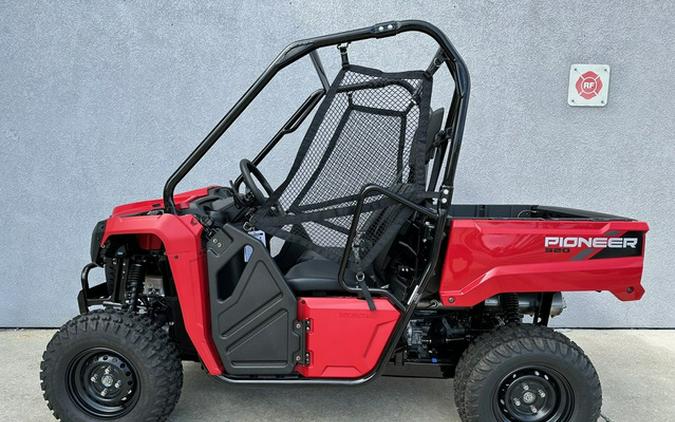 2025 Honda Pioneer 520