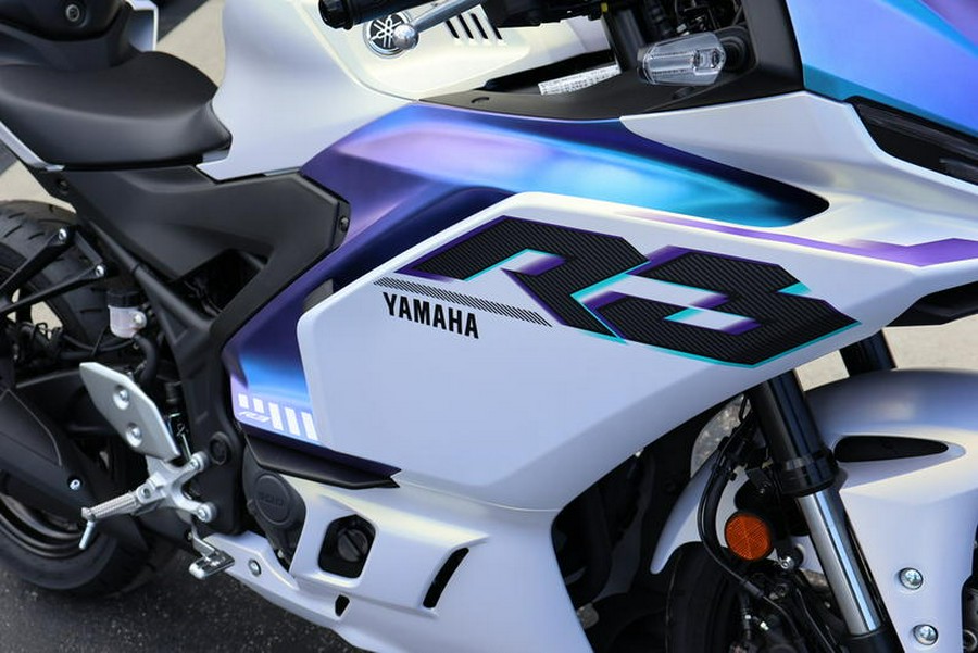 2025 Yamaha YZF-R3 ABS