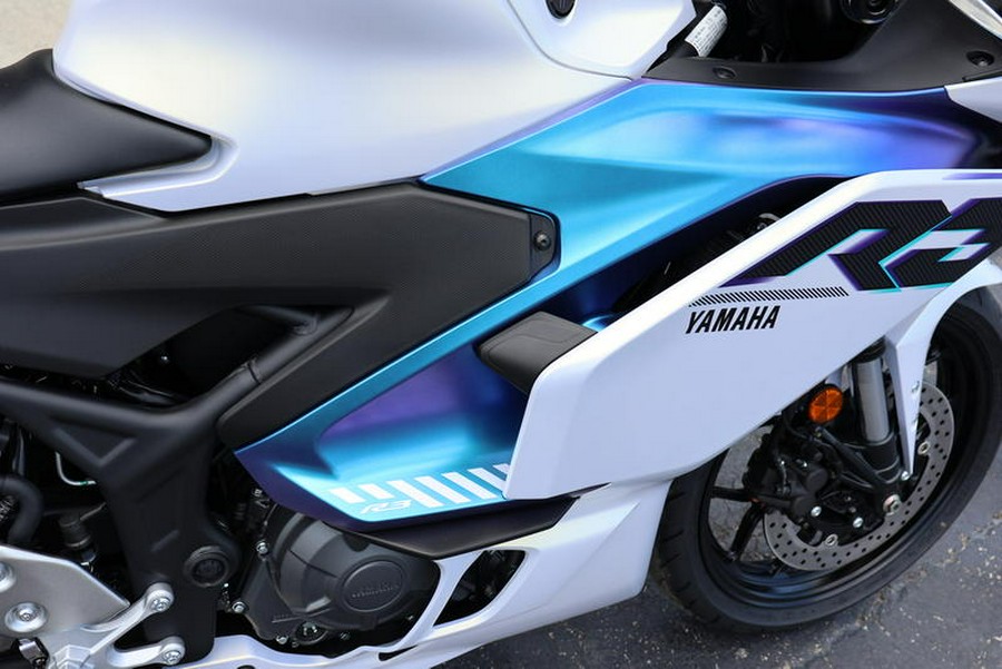 2025 Yamaha YZF-R3 ABS