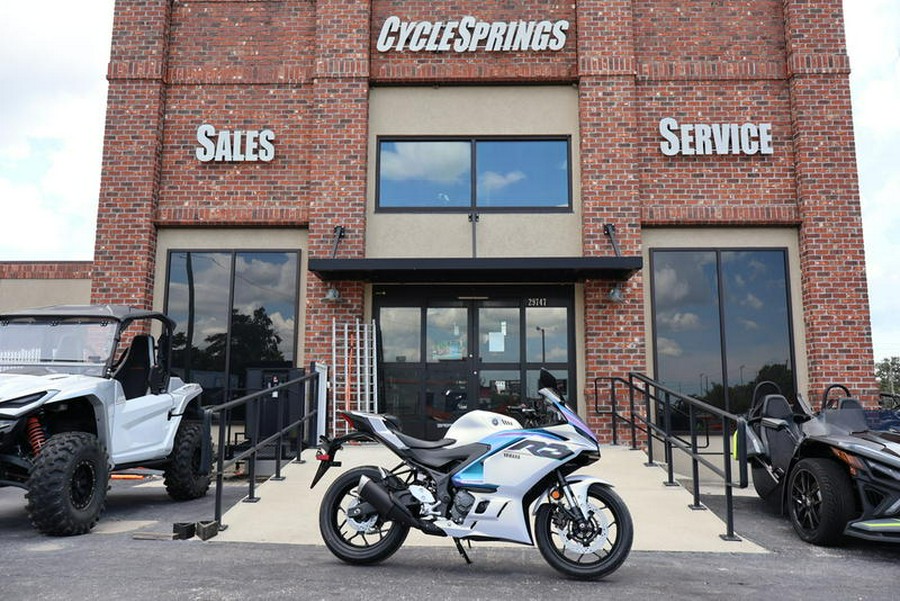 2025 Yamaha YZF-R3 ABS