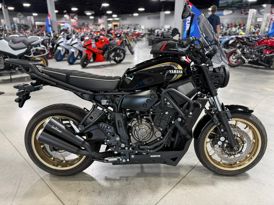 2025 Yamaha XSR 700
