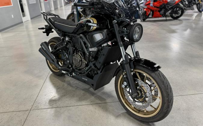 2025 Yamaha XSR 700