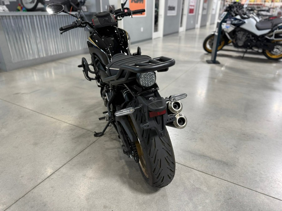 2025 Yamaha XSR 700