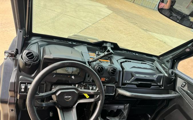 2025 Can-Am Defender Limited
