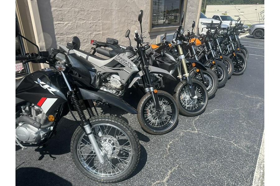 2023 Honda XR150L - BLACK