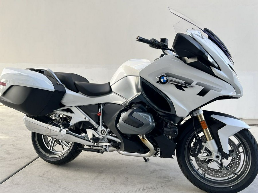 2024 BMW R 1250 RT Alpine White 3